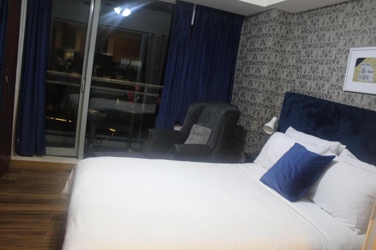 Azure Urban Resort A4 Near Airport Mall With Wavepool Paranaque City Εξωτερικό φωτογραφία